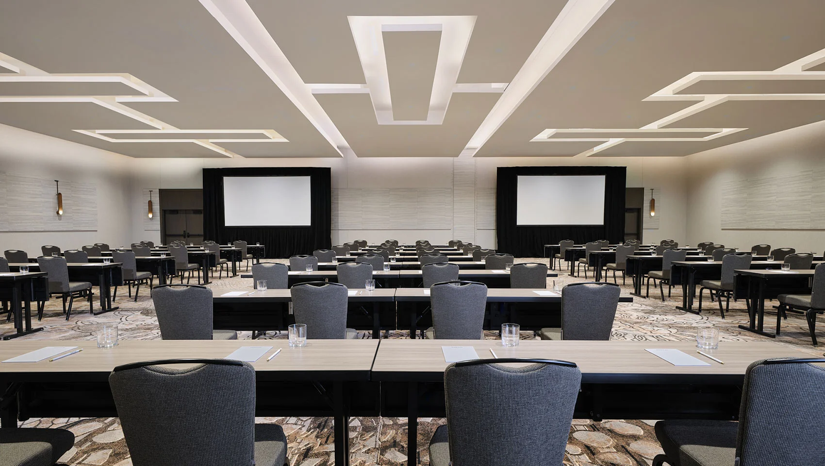 Kimpton Santo Hotel